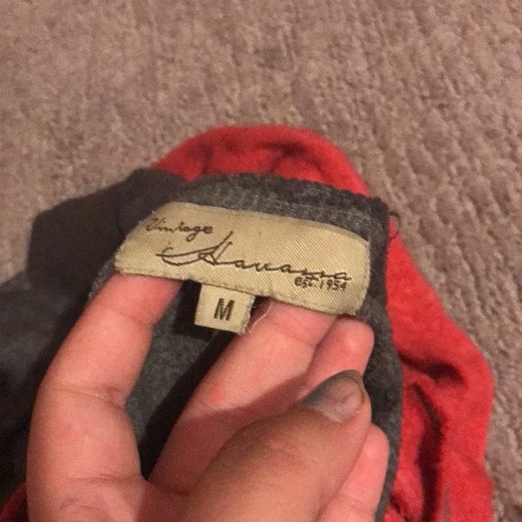 It’s size is M women’s. - Picture 7 of 7